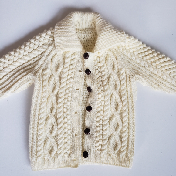 Vintage 1970s Childs Girls Boys Cream Knit Cardigan Sweater Wood Button #18 - Picture 2 of 10
